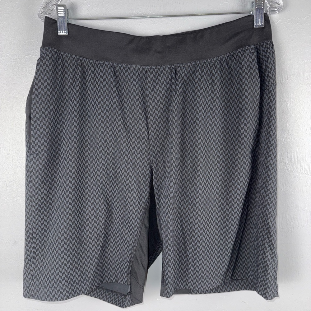 Lululemon T.H.E. 9" Linerless Short Men's Large Gray Black Patterned